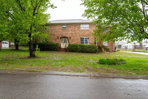 1608 Cannon Dr, Fort Oglethorpe, GA 30742
