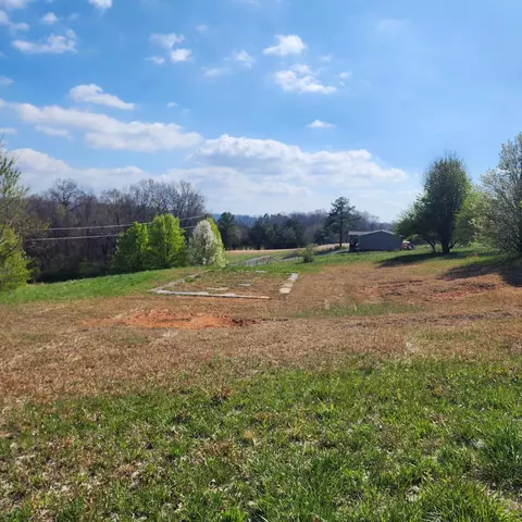 607 Pond Hill Rd, Niota, TN 37826