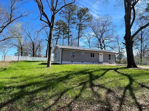 1684 NW Thomas Rd, Dalton, GA 30721