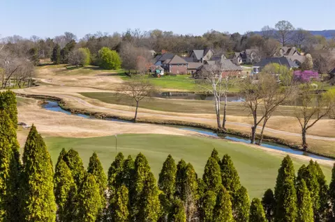 7497 Splendid View Dr, Ooltewah, TN 37363 photo 2
