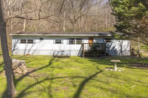 332 Gray St, Graysville, GA 30726