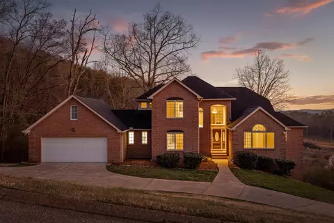 9722 Imperial Dr, Ooltewah, TN 37363