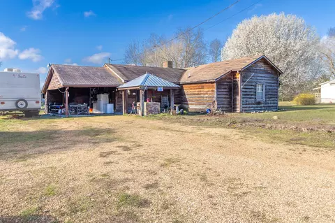 74 E 2nd Ave, Eton, GA 30724 photo 4