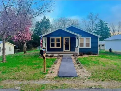 66 Davis St, Dunlap, TN 37327