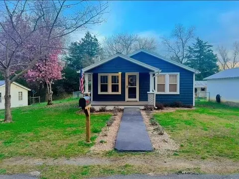 66 Davis St, Dunlap, TN 37327 photo 1