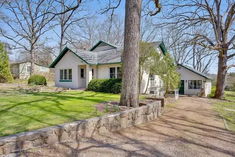 846 Kentucky Ave, Signal Mountain, TN 37377
