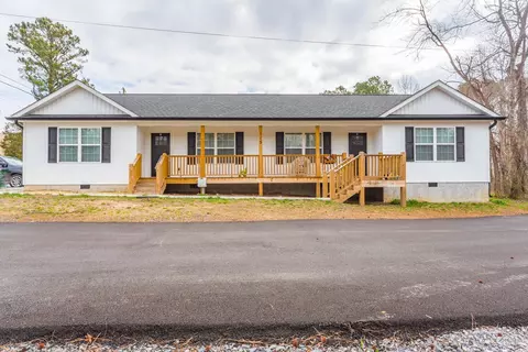115 Buster Ln, Rocky Face, GA 30740