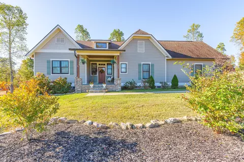 302 River Bluffs Dr, Jasper, TN 37347