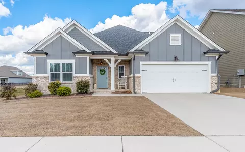 8421 Black Walnut Dr, Ooltewah, TN 37363