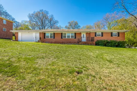 6800 Granda Dr, Chattanooga, TN 37421