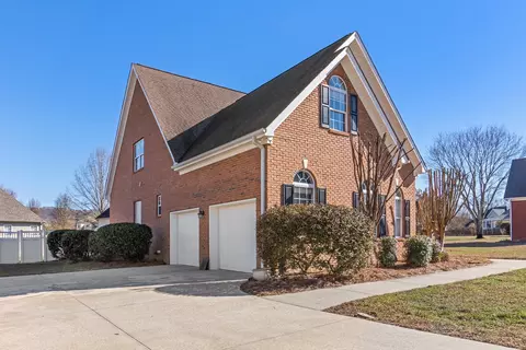8429 Streamside Dr, Ooltewah, TN 37363 photo 28