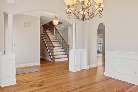 8429 Streamside Dr, Ooltewah, TN 37363 photo 4