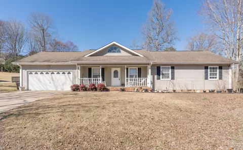 9333 Sugar Pine Dr, Soddy Daisy, TN 37379