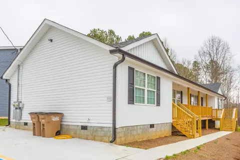111 Buster Ln, Rocky Face, GA 30740