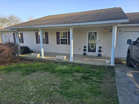 1989 Chestnut St, Sweetwater, TN 37874