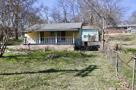 807 Schmidt Rd, Rossville, GA 30741