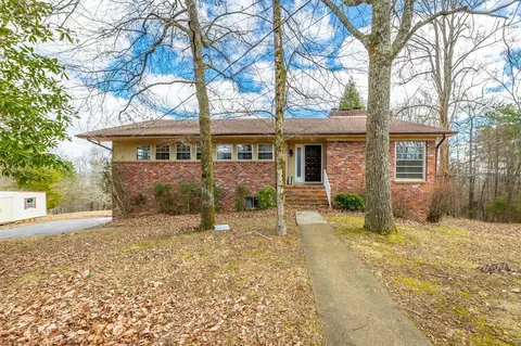 10025 Sunny Ln, Ooltewah, TN 37363