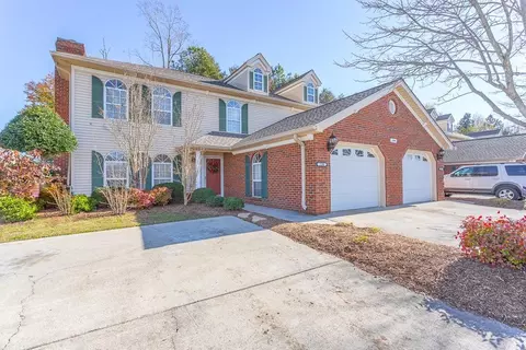 1698 Summit Dr N, Dalton, GA 30721