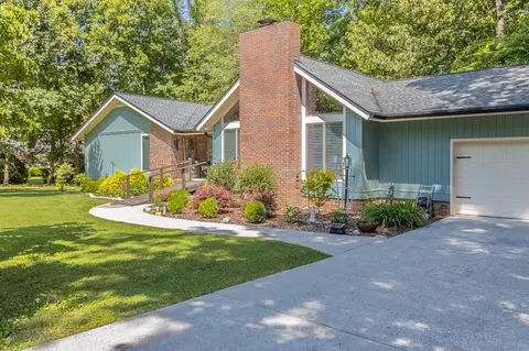 519 Austin Dr E, Chatsworth, GA 30705