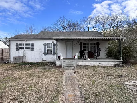 25 Everglades Blvd, Rossville, GA 30741
