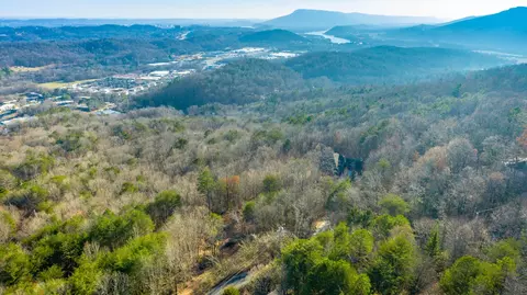 3528 Setting Sun Dr, Signal Mountain, TN 37377