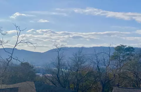 561 Whitehall Rd, Chattanooga, TN 37405