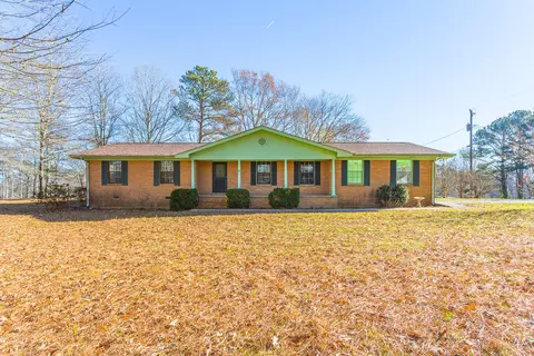 501 Springhill Heights Cir, Tunnel Hill, GA 30755