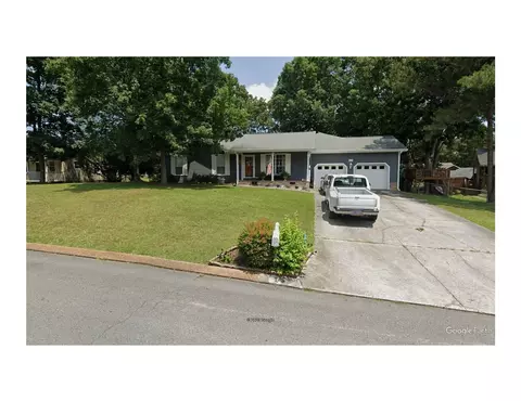 377 Stonecrest Cir, Ringgold, GA 30736