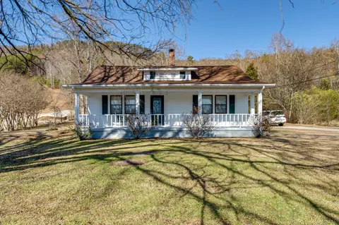 9113 Springfield Rd, Soddy Daisy, TN 37379