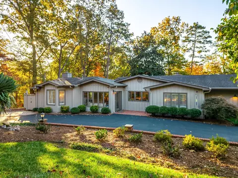 4114 Hamill Rd, Hixson, TN 37343