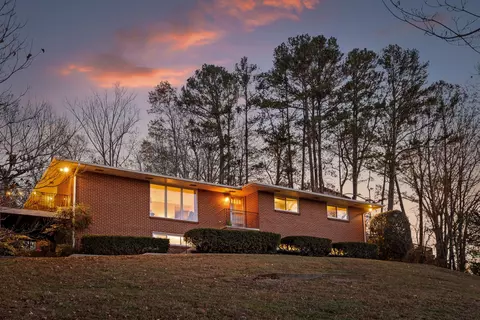 522 Benson Dr, Chattanooga, TN 37412
