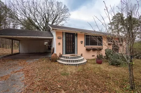 535 E Garden Farm Rd, Rossville, GA 30741