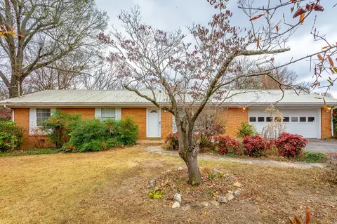 126 Mundy Dr, Rossville, GA 30741