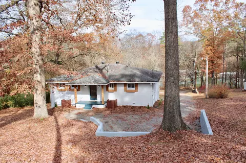 9413 Bayview Rd, Soddy Daisy, TN 37379