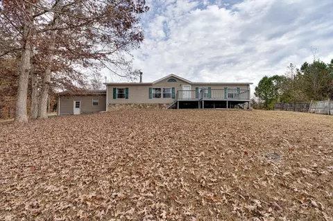 142 Bates Dr, La Fayette, GA 30728