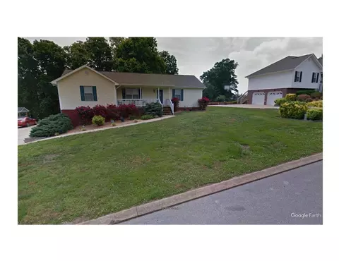 10120 Bear Trail Dr, Soddy Daisy, TN 37379