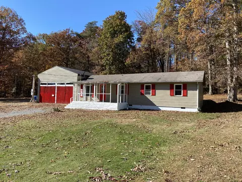 104 Gray Rd, Signal Mountain, TN 37377