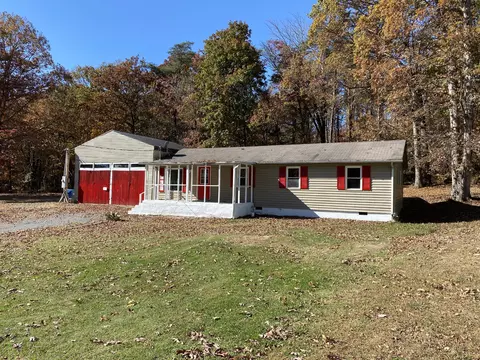 104 Gray Rd, Signal Mountain, TN 37377