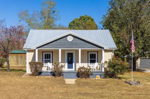 303 Depot St, Soddy Daisy, TN 37379