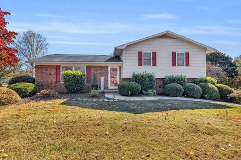 207 NW Gardenia Ave, Cleveland, TN 37312