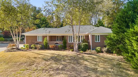 1 Belvoir Cir, Chattanooga, TN 37412