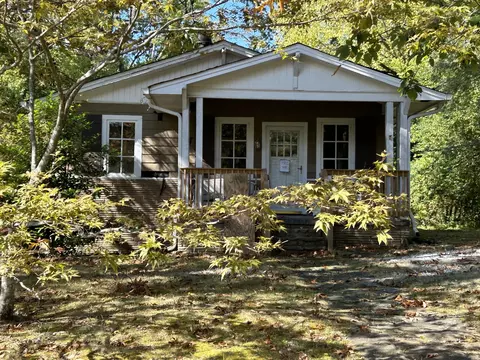 831 Fairmount Ave, Signal Mountain, TN 37377