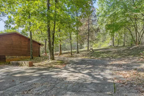 205 Herbert Dr, Jasper, TN 37347 photo 4