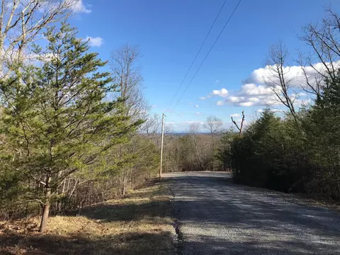 22 Forest Knoll Rd, Dunlap, TN 37327