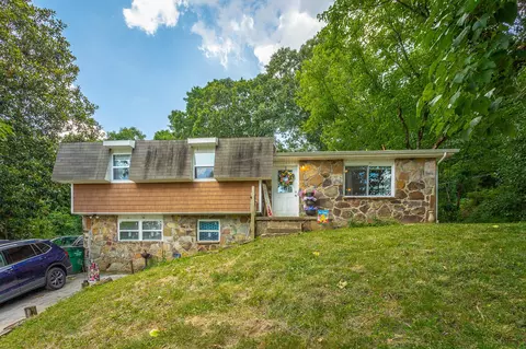 8806 Lake Villa Ln, Chattanooga, TN 37416