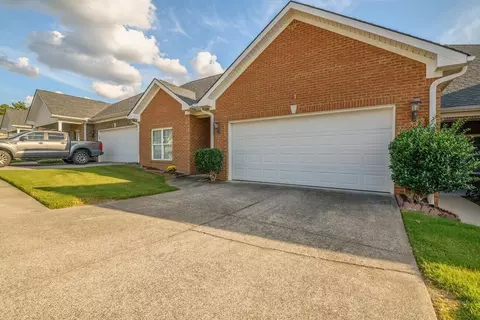 132 SE Kensington Dr, Calhoun, GA 30701