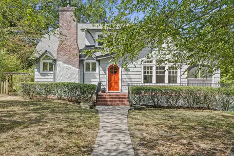 111 Vista Dr, Chattanooga, TN 37411
