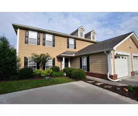 1901 N Summit Drive Dr, Dalton, GA 30721