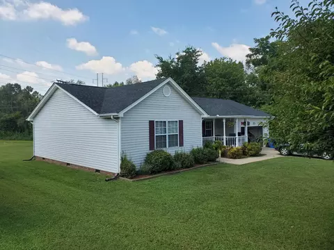9460 Robinson Farm Rd, Ooltewah, TN 37363