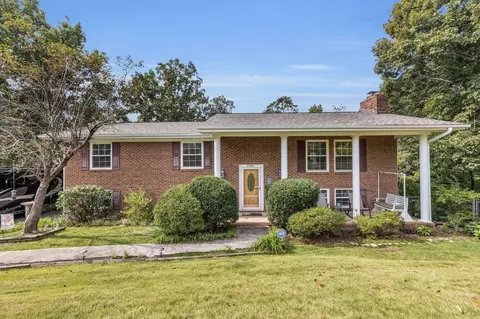 6001 Stardust Trl, Hixson, TN 37343